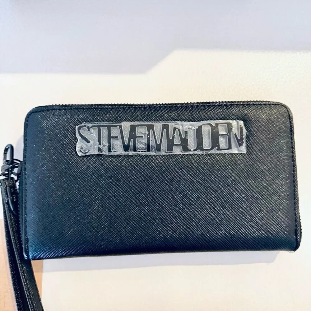 NWT Gorgeous Steve Madden bzipeee Black Zip All Around Wristlet Wallet Lemon box